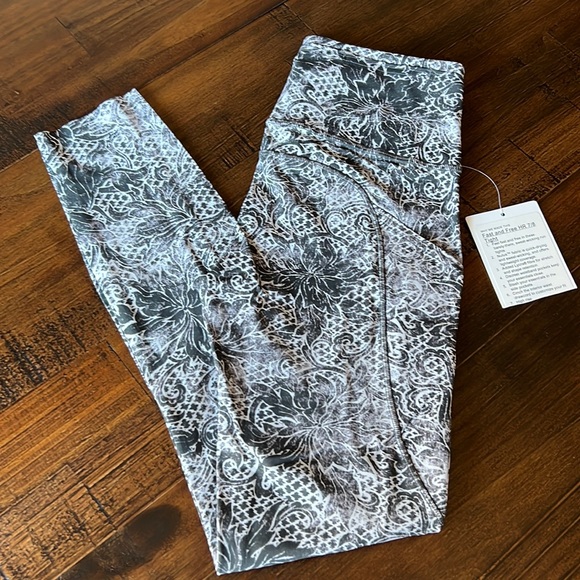 lululemon athletica Pants - Lululemon Fast and Free HR 7/8 Tight size 4 Nulux
